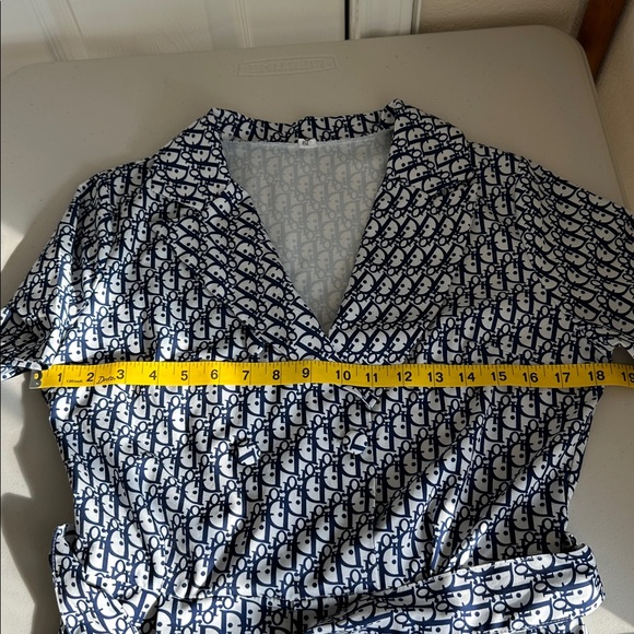 Navy & White Printed Wrap Romper with Belt Size Medium - Picture 9 of 16